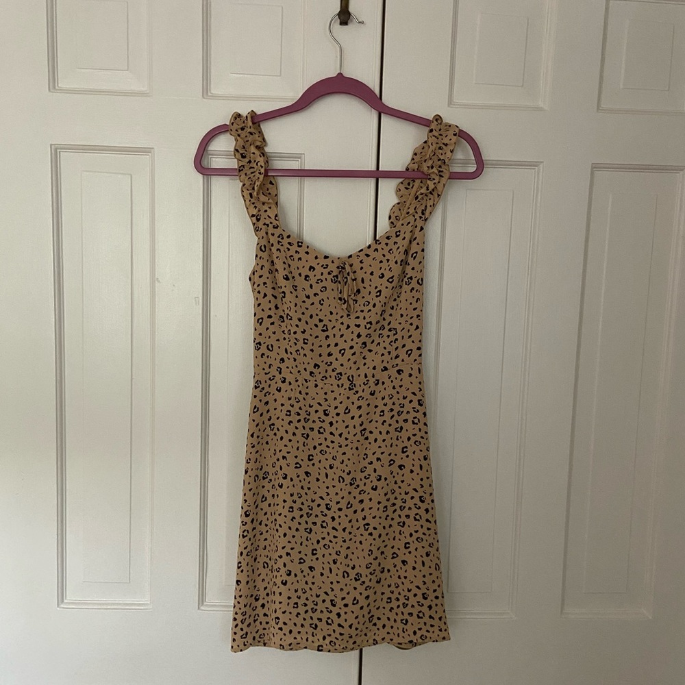 Aritizia Sunday Best - cheetah Ruffle Dress - size 6